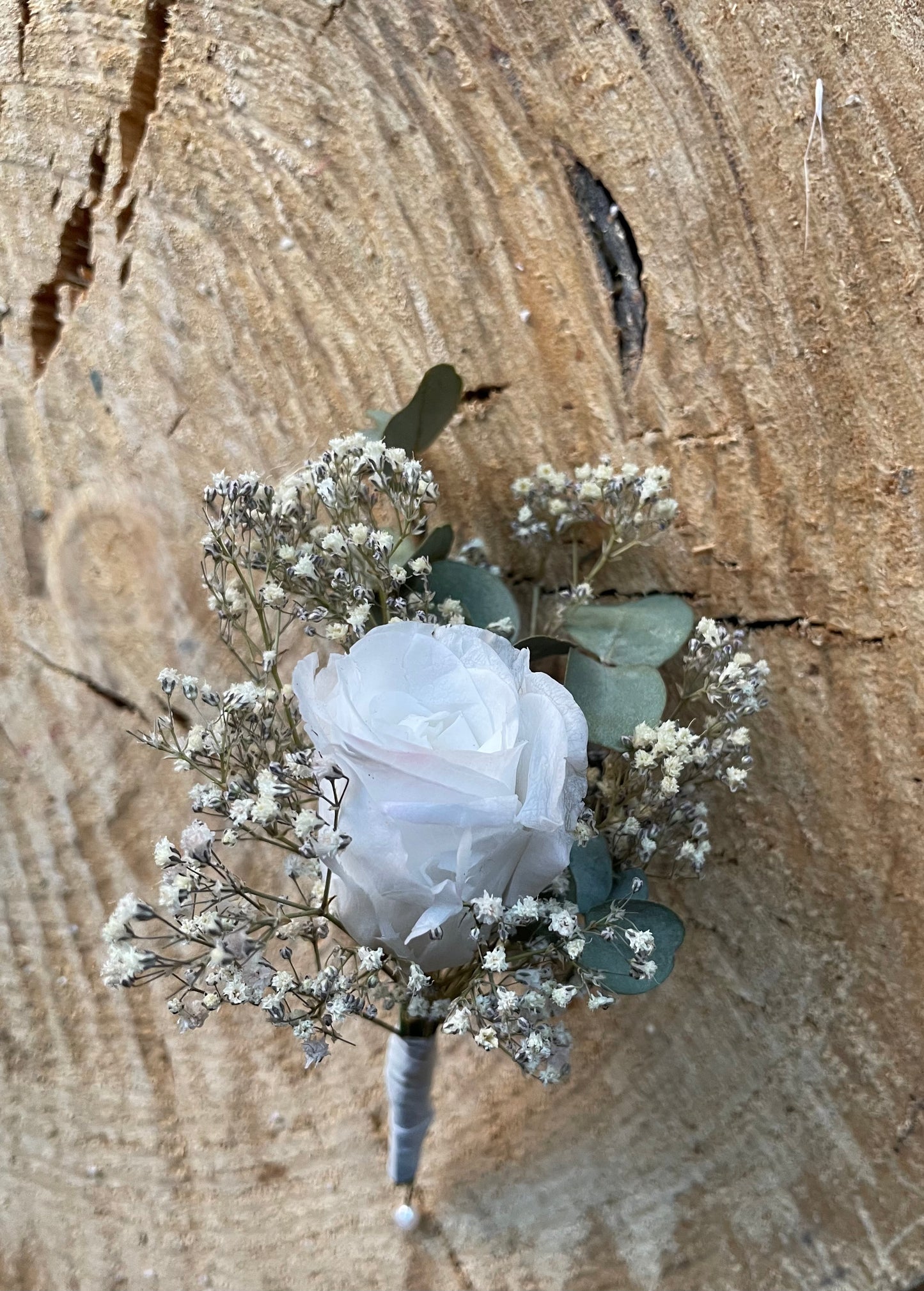 Boutonnière~White