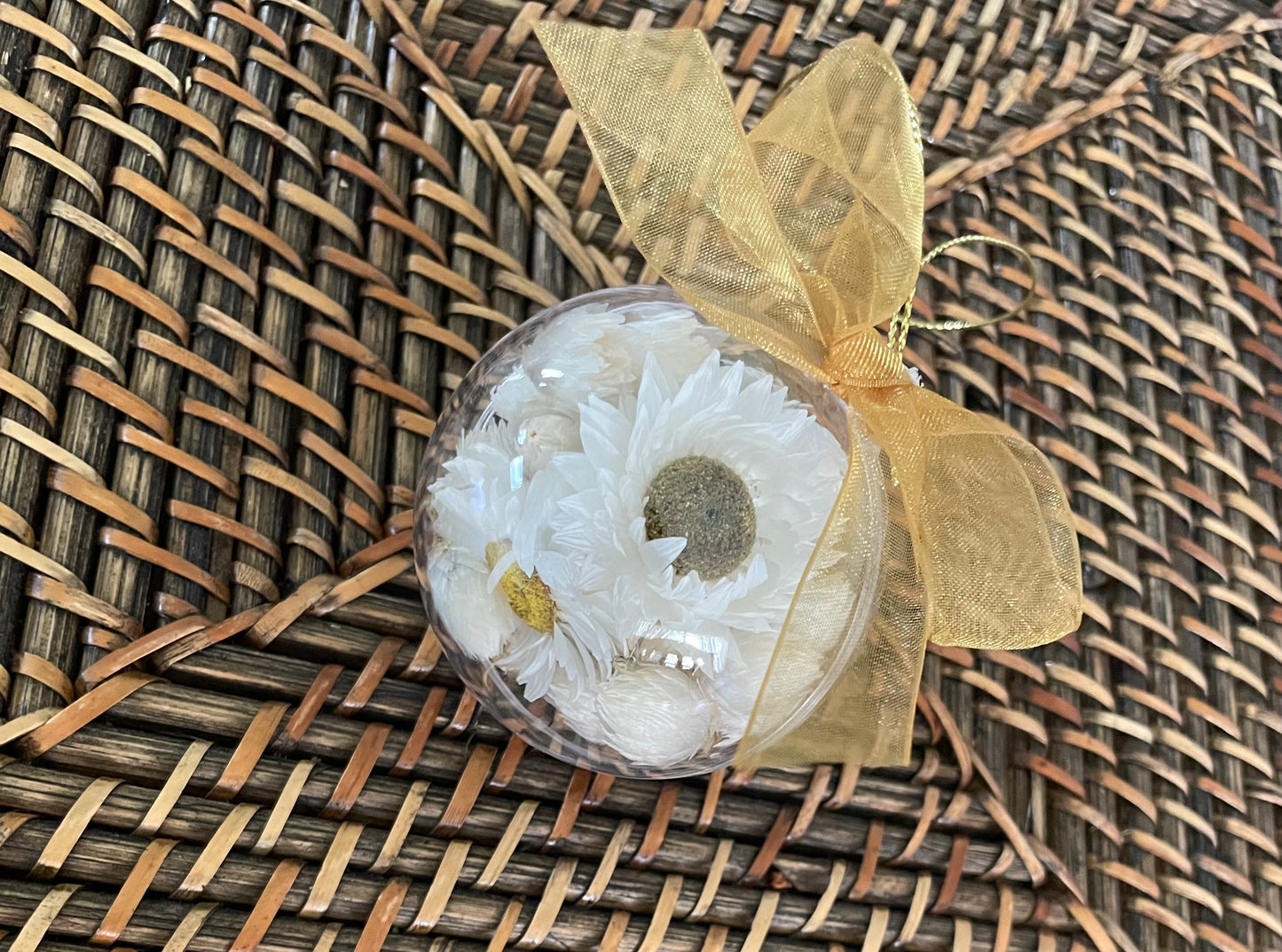 Bauble 6cm White paper daisy
