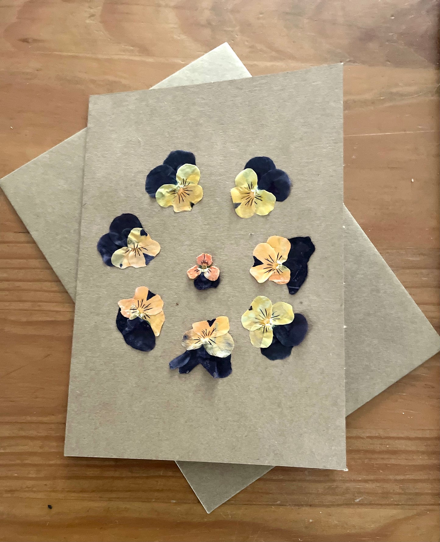 Pressed Flower Greeting Card~ Viola circle