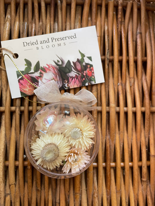 Bauble~ cream 6cm