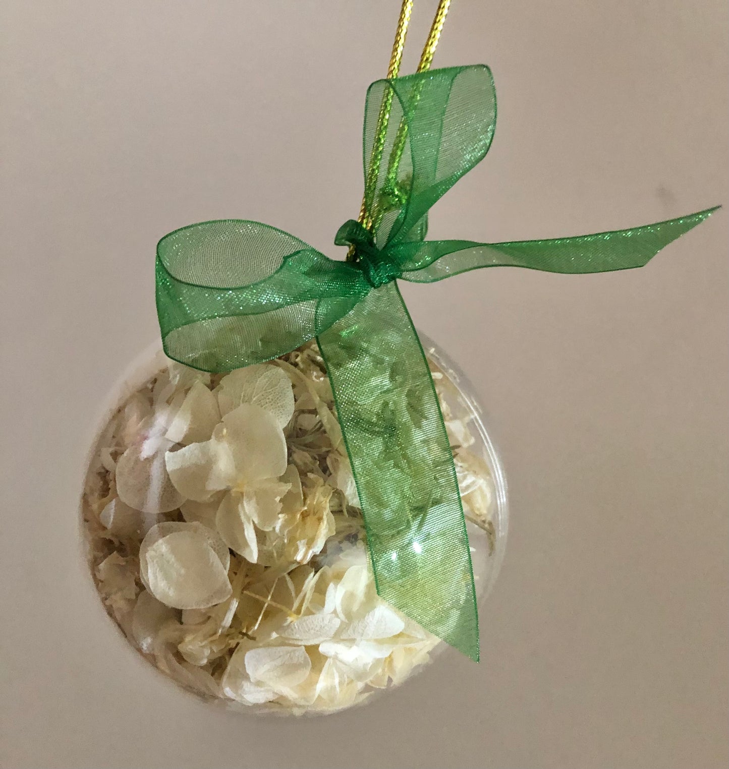 Christmas Bauble 8cm ~cream