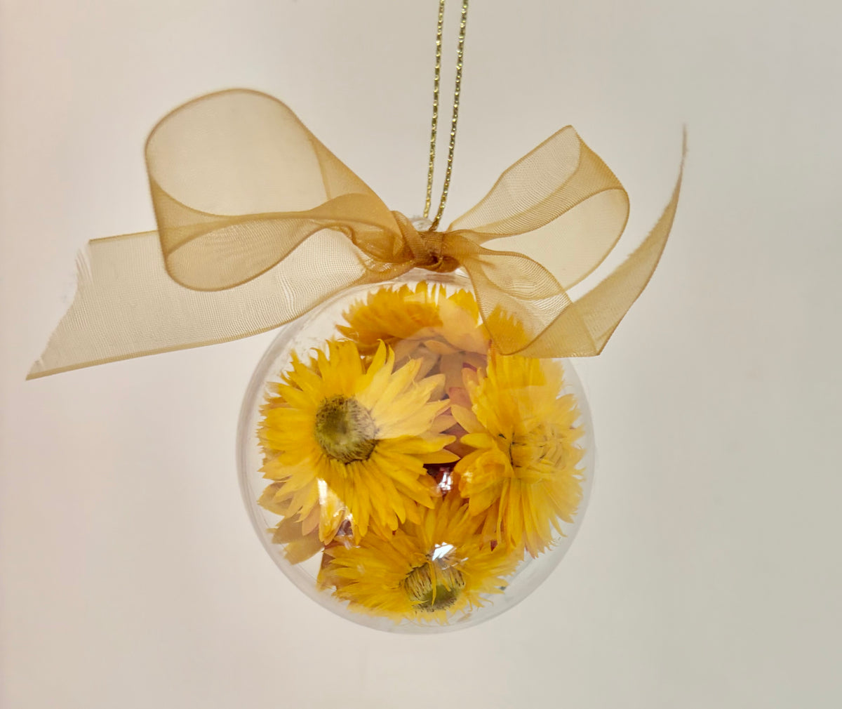 Bauble 6cm~ yellow Gold