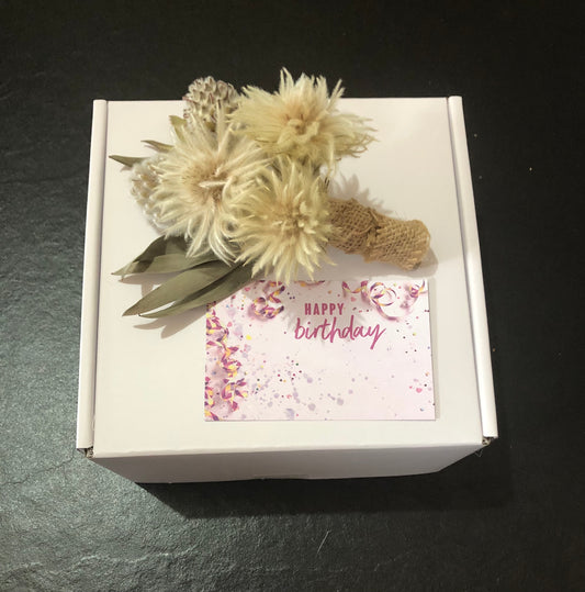 Native gift tag mini posy