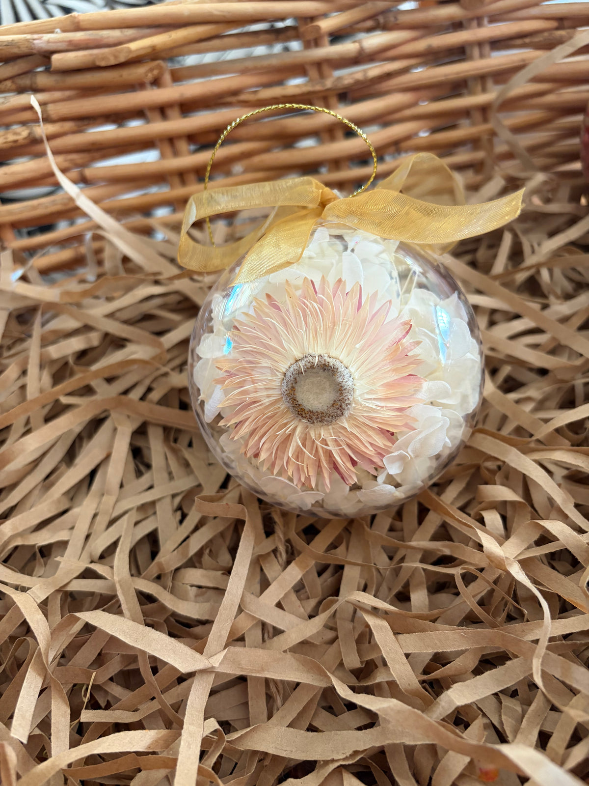 Bauble 8cm~ pink straw