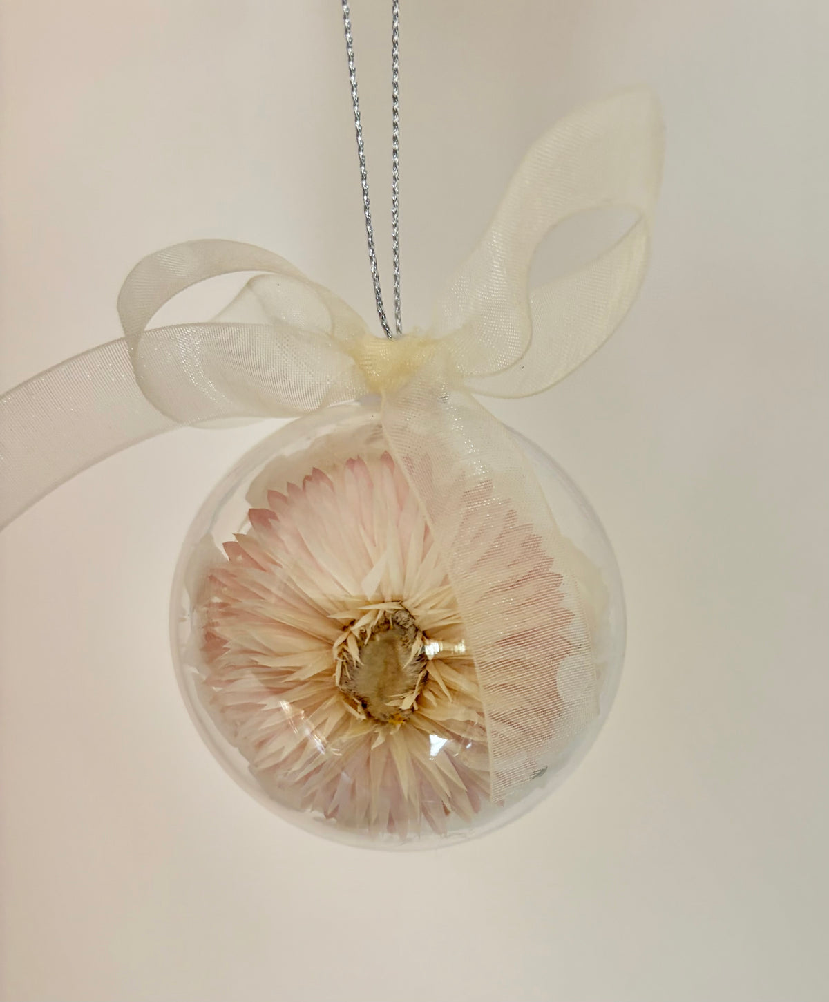 Bauble 6cm~ white/pink