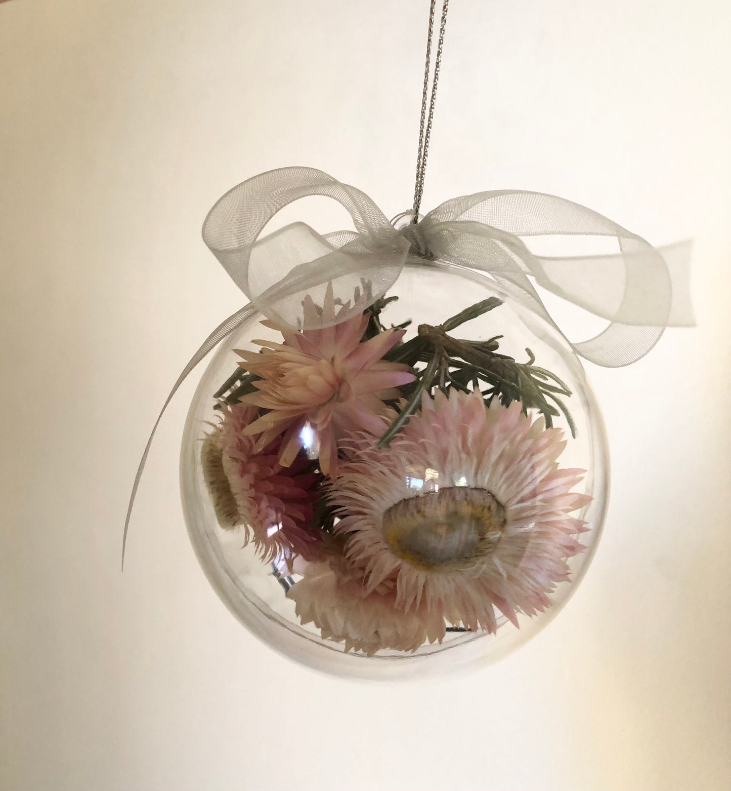 Christmas Bauble 8cm 4 pink strawflowers silver ribbon