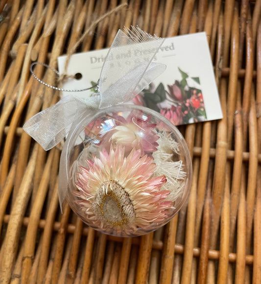 Bauble ~ soft pink straws 6cm