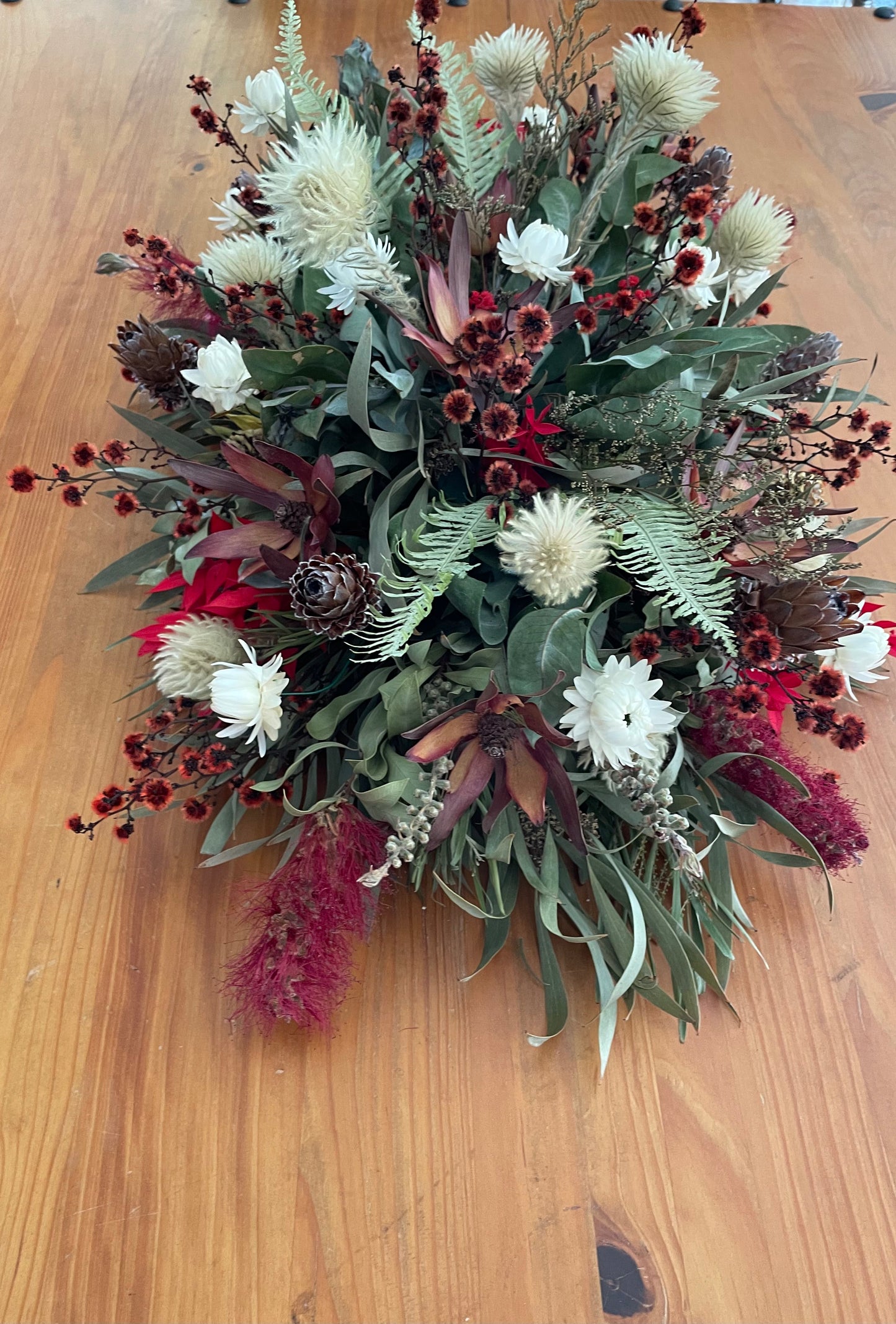 Native RedTable Centrepiece