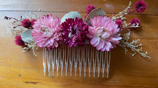 Floral hair comb ~ pinks